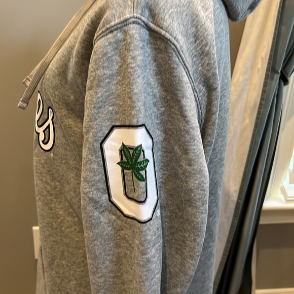 Nike brand Ohio State hoodie - Picture 2 of 4